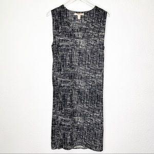 F21 V Neck Sleeveless Midi Dress
